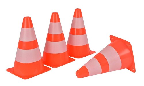 Verkehrskegel slalom - 4x,